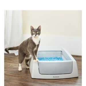 PetSafe ScoopFree Self-Cleaning Litter Box
